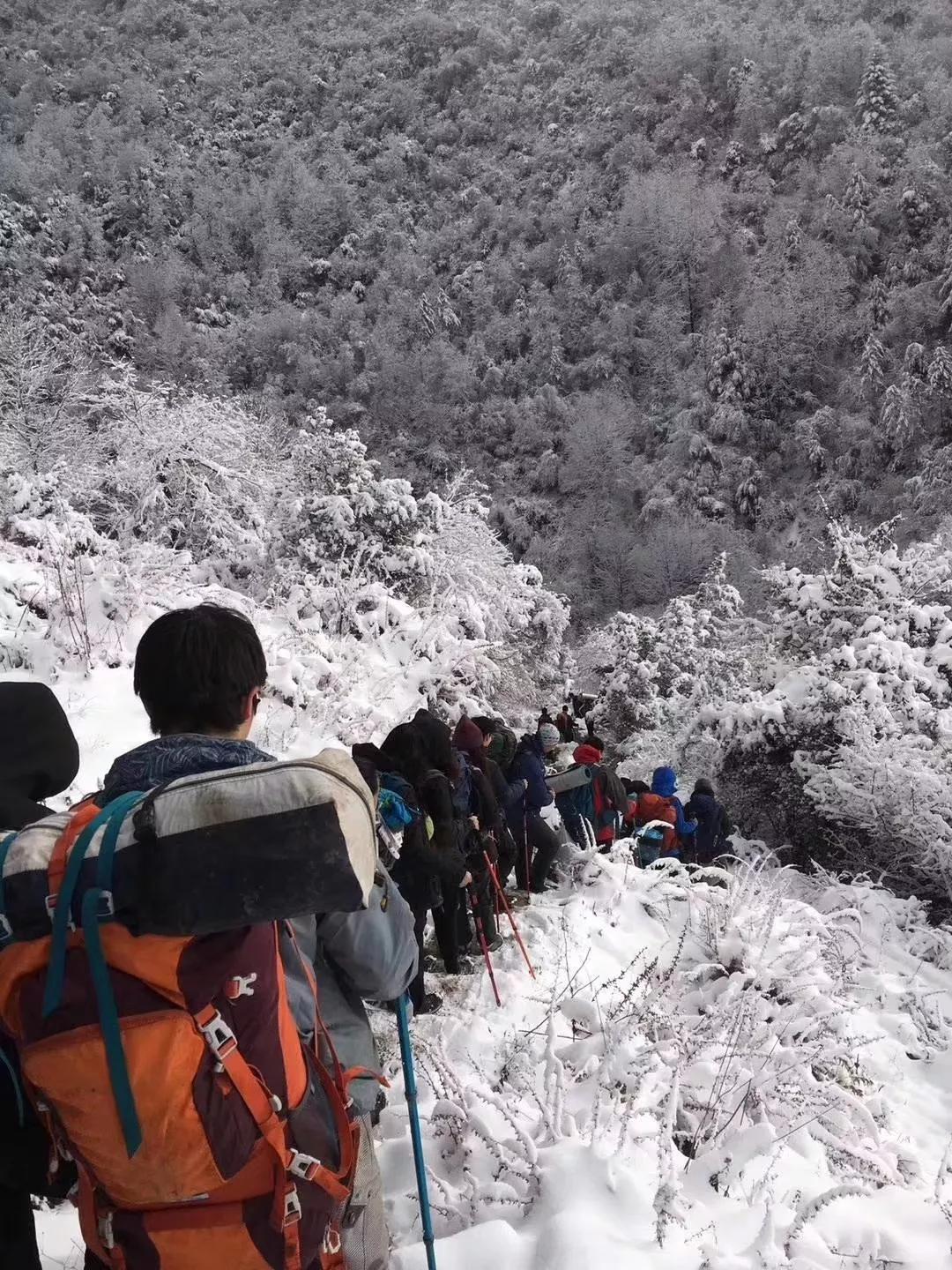 牛津国际公学成都分校多少钱一年,牛津国际公学招生简章