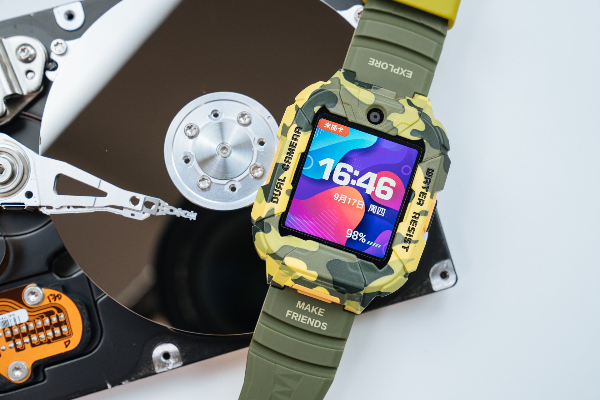 3608xs和小天才q1r手表哪个好,儿童手表360好还是小天才好