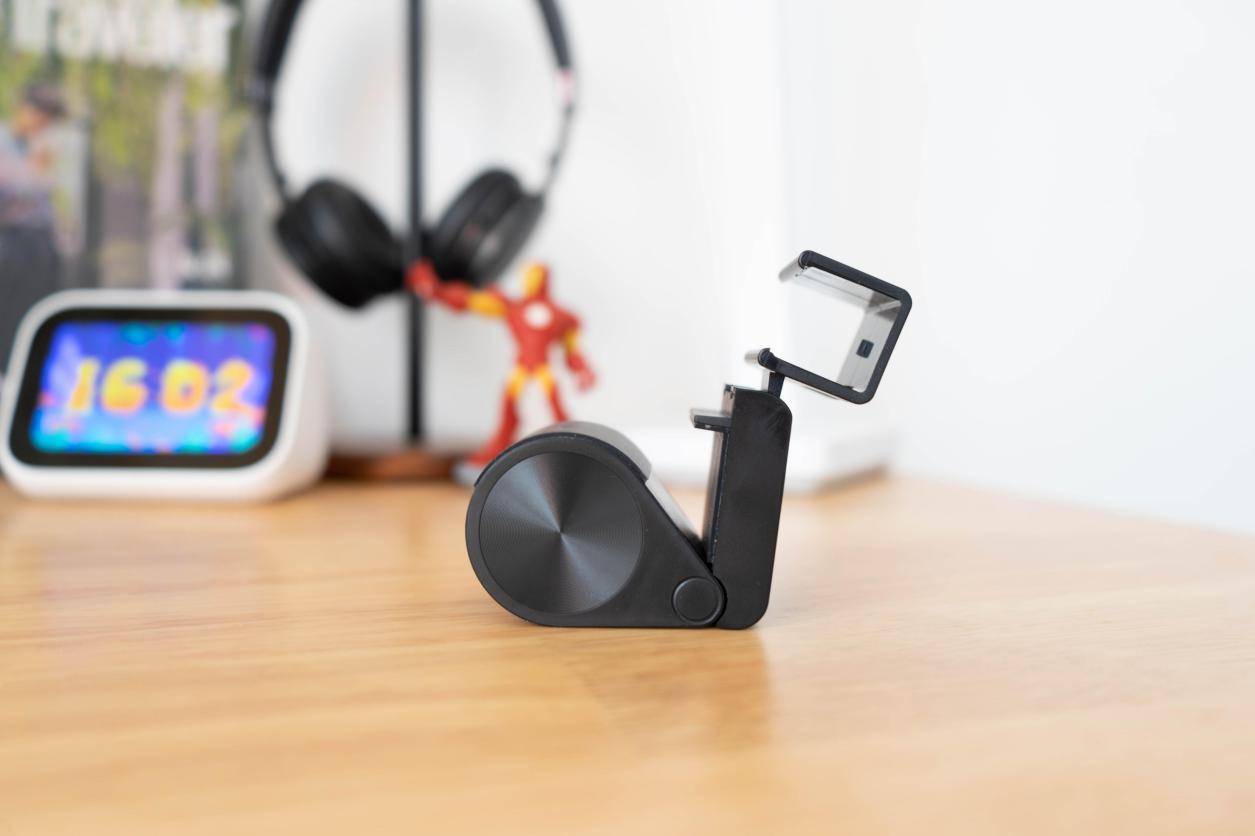 柔光不刺眼，夜间照明更舒适，体验如鱼生活非对称屏幕挂灯