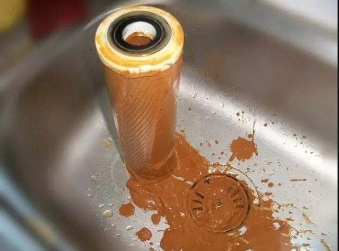 净水器更换好滤芯还是提示更换,净水器的滤芯更换太频繁没有必要