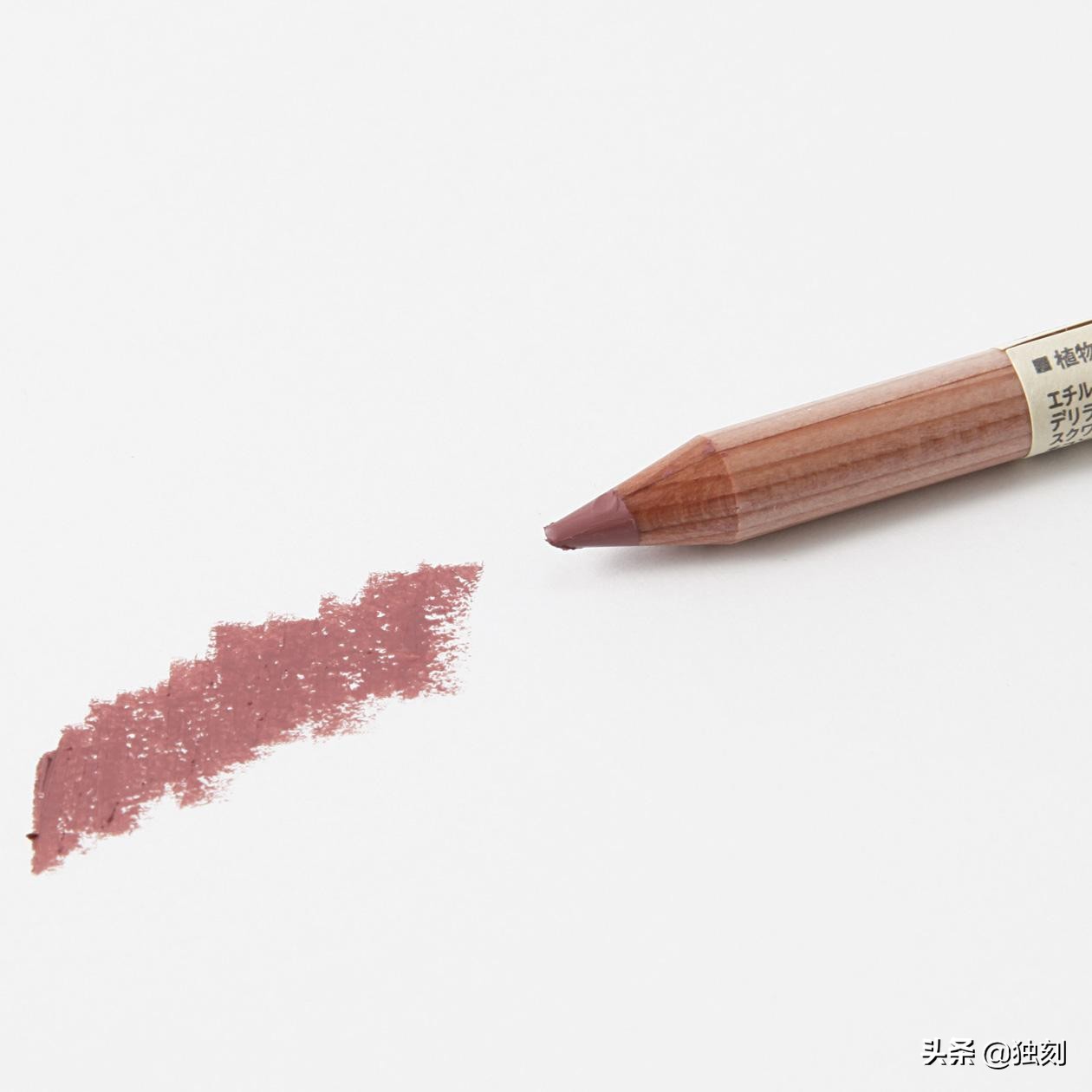 被低估的唇线笔，掌握正确的使用方法，精致唇妆轻松搞定