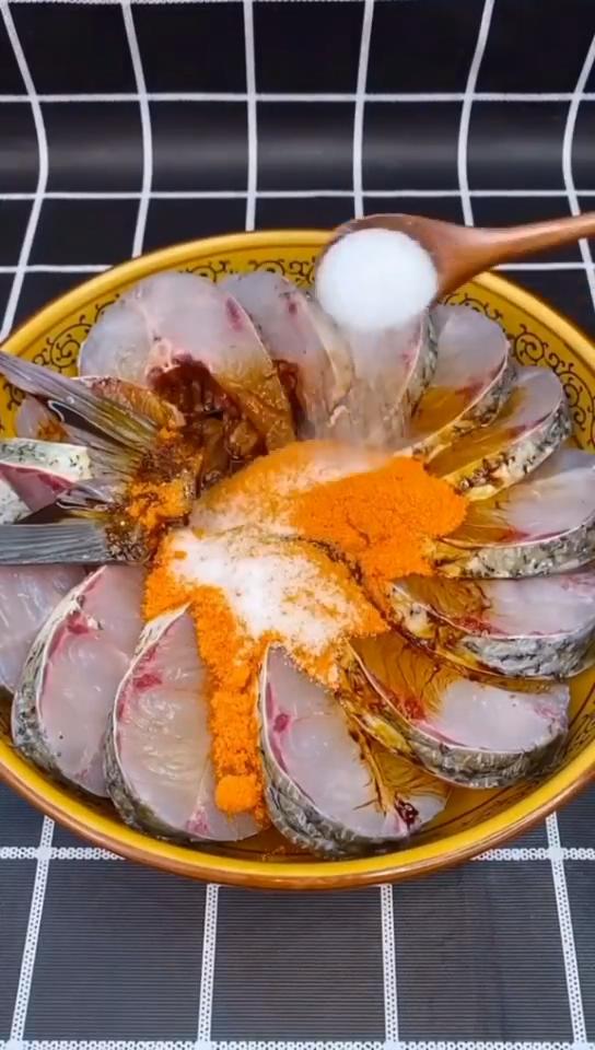 做个美味的红烧鱼,鱼肉最好吃的做法红烧鱼