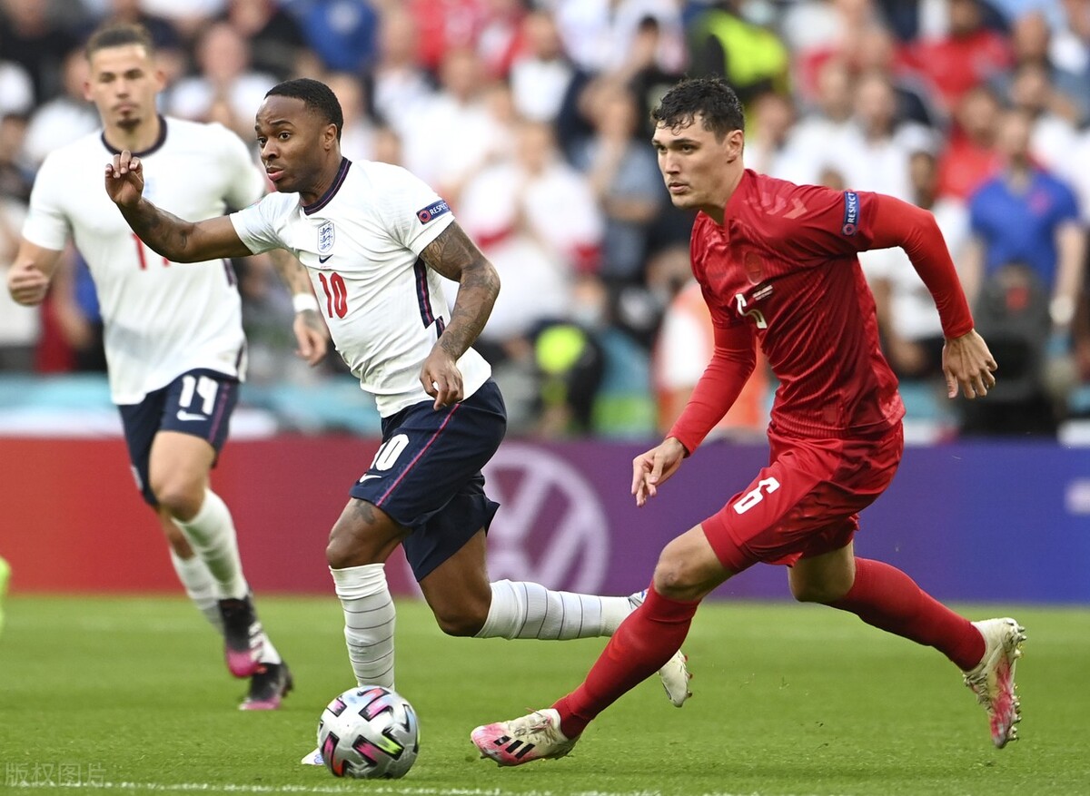 温格指责斯特林假摔,温格穆里尼奥评价斯特林点球