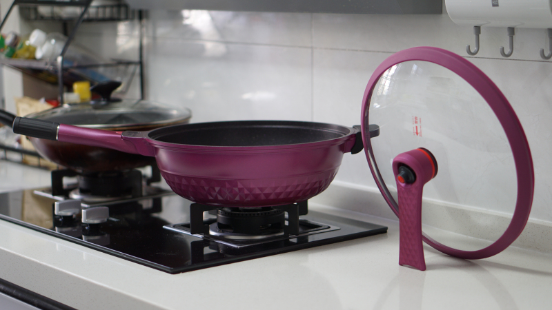 英国帝伯朗钛钻不粘锅,做一桌好菜,只需要这一口锅