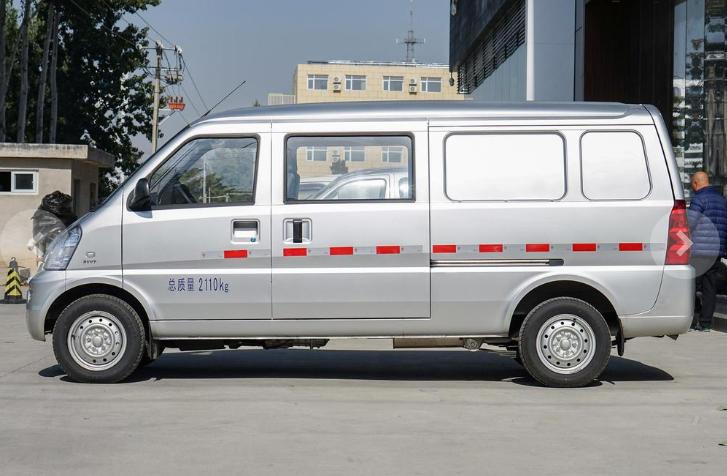 五菱荣光1.5排量油耗高不高大家谈,五菱荣光新卡厢车1.5真实用车感受