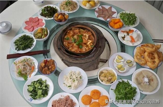 周末北京京郊延庆柳沟门牌68民宿体验下柳沟的豆腐宴有何不同？