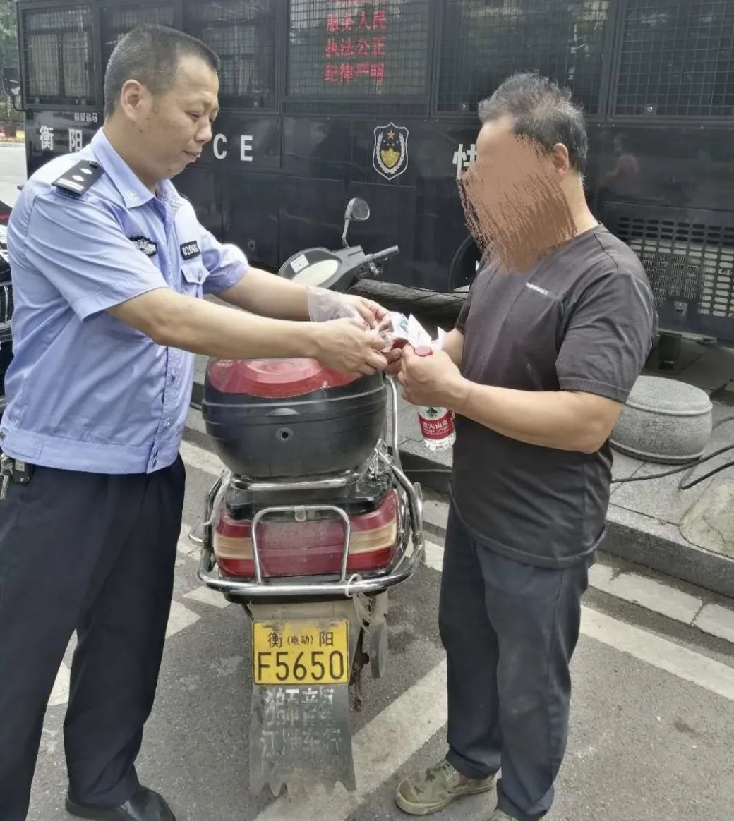 向信访人答复处理结果,向公安举报被人找上门