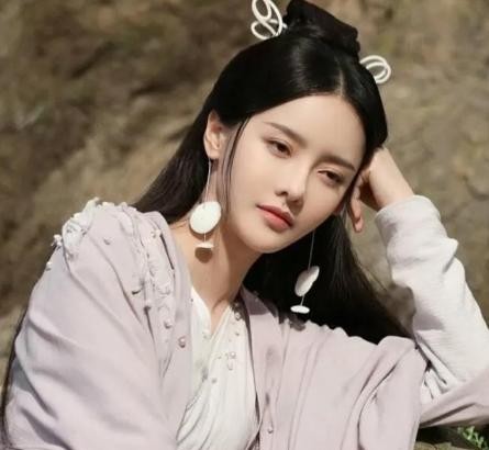 美人制造龅牙妹和曾文远吻戏,美人制造龅牙妹