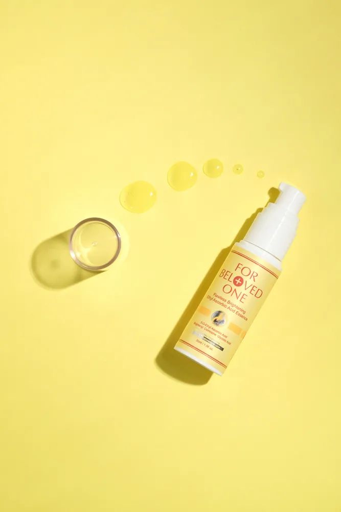 宠爱之名白无瑕美白精华,欧莱雅金致臻颜小金牌粉底液测评