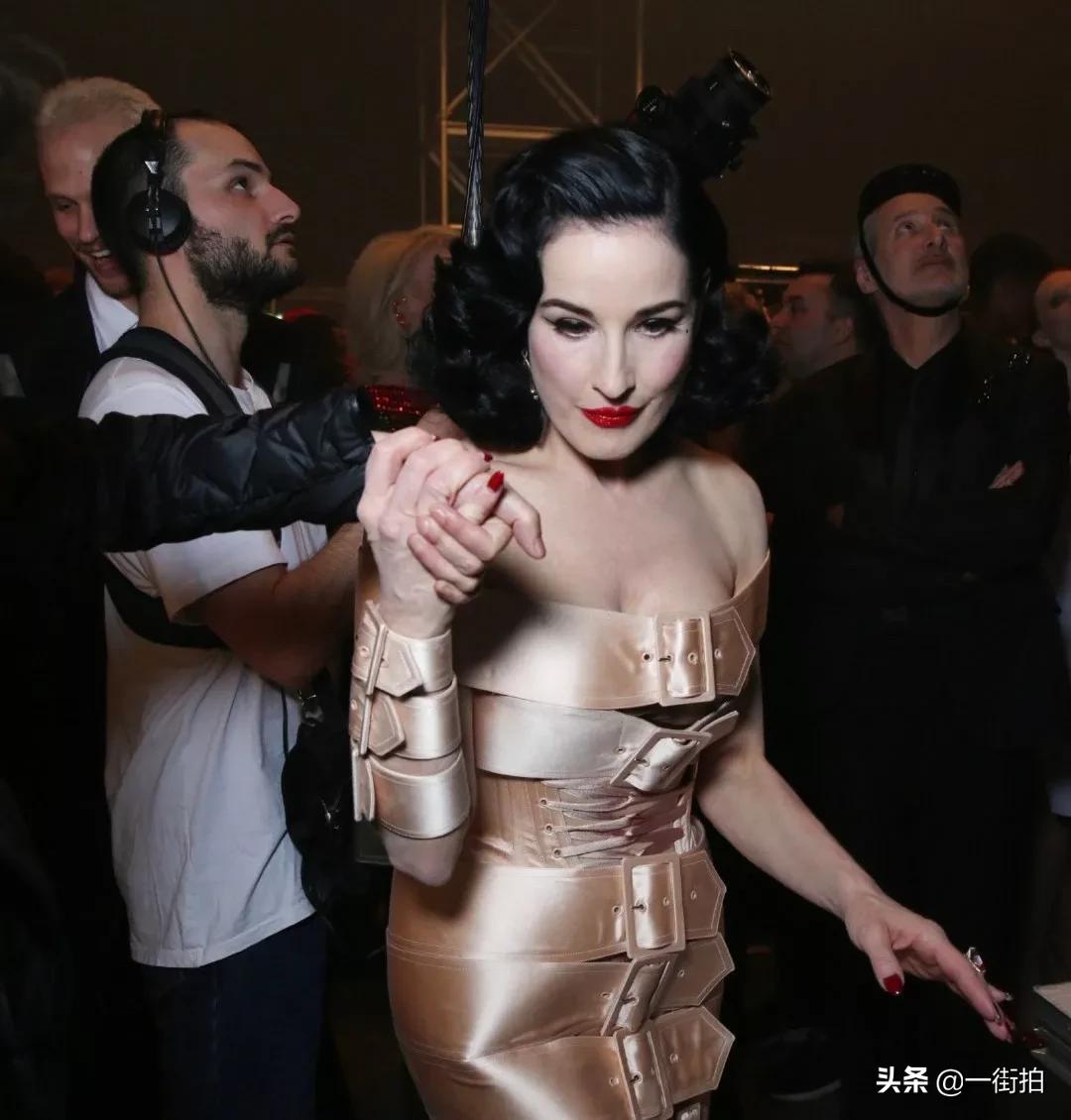 全球最贵舞娘身价高达2亿,史上最贵舞娘