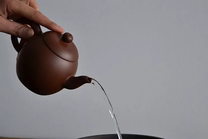 紫陶壶好坏怎么鉴定,紫陶壶怎么鉴别是纯手工