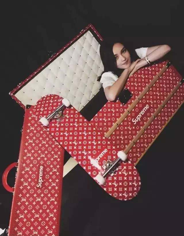 龙傲天一代,商界奇才龙傲天