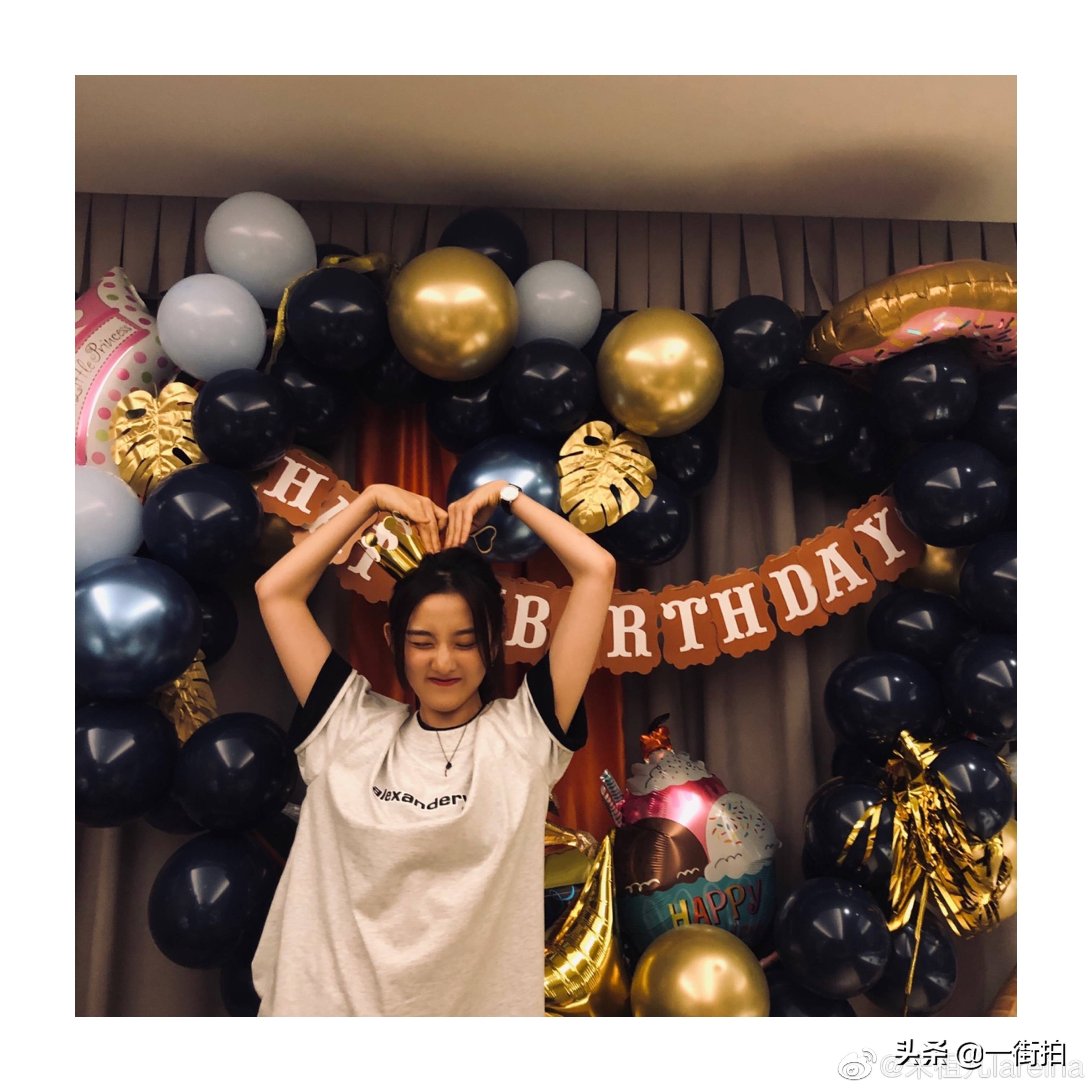 林允儿盘丸子头,林允绿色丸子头活动照