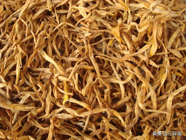 黄花菜开的花原来这么美,你眼中绽放的花