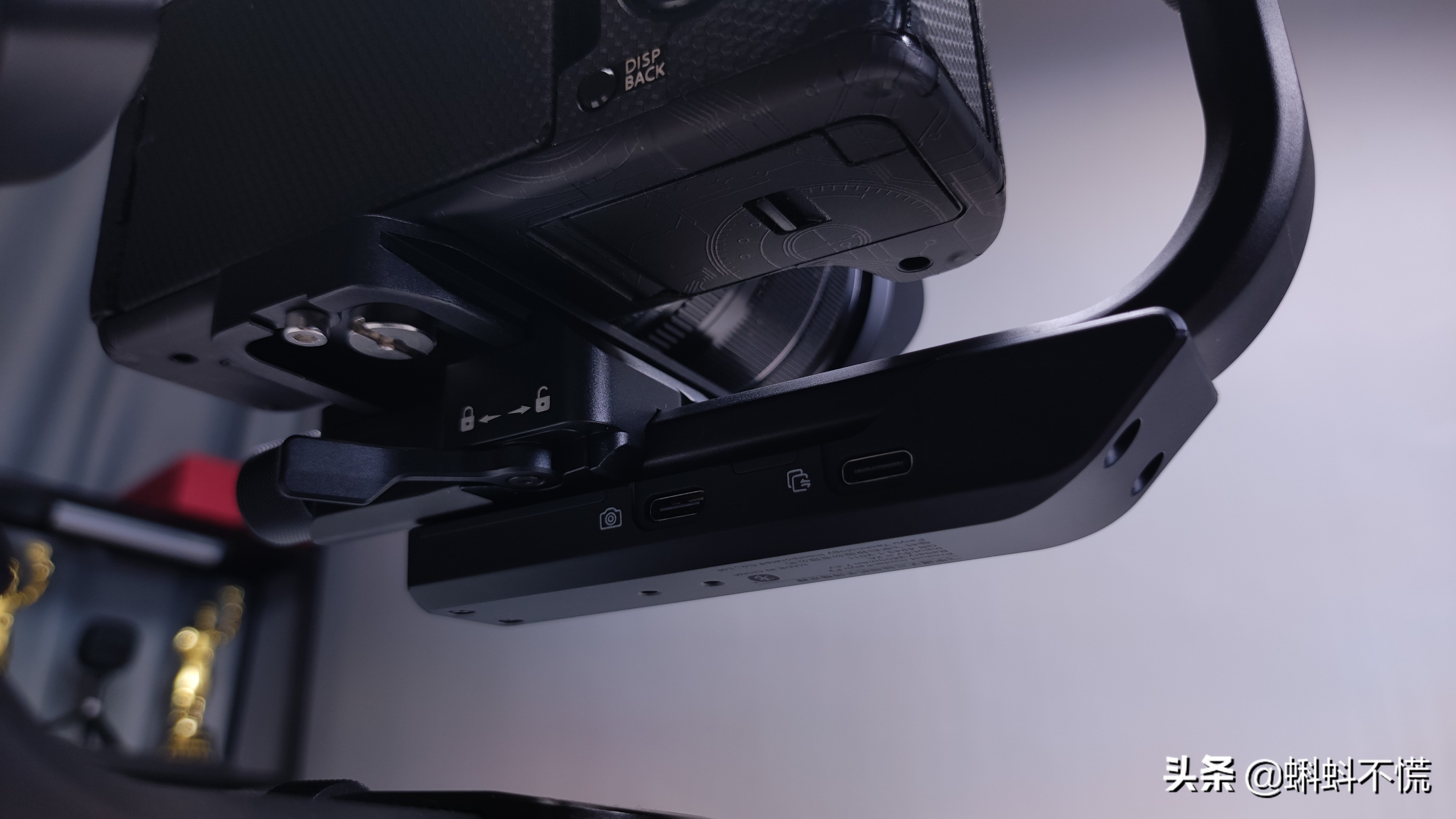 飞宇蝎子稳定器如何拍照,手机单轴稳定器飞宇测评