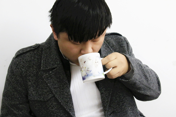 早上起床喝白开水好还是蜂蜜水好,早上空腹喝白开水好还是蜂蜜水好