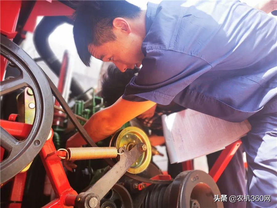 为什么东方红拖拉机比较保值,东方红系列柴油机