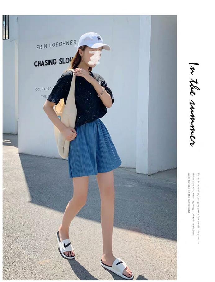 夏天的牛仔短裤照样能清爽又时髦,牛仔短裤的装扮夏天穿上舒适显瘦