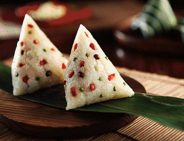 粽子怎么能包的特别紧不漏米,煮粽子时为何会出现粽子夹生现象