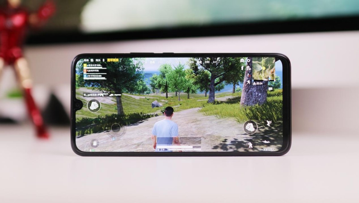 5g时代最真实的游戏体验,荣耀play5是不是5g手机