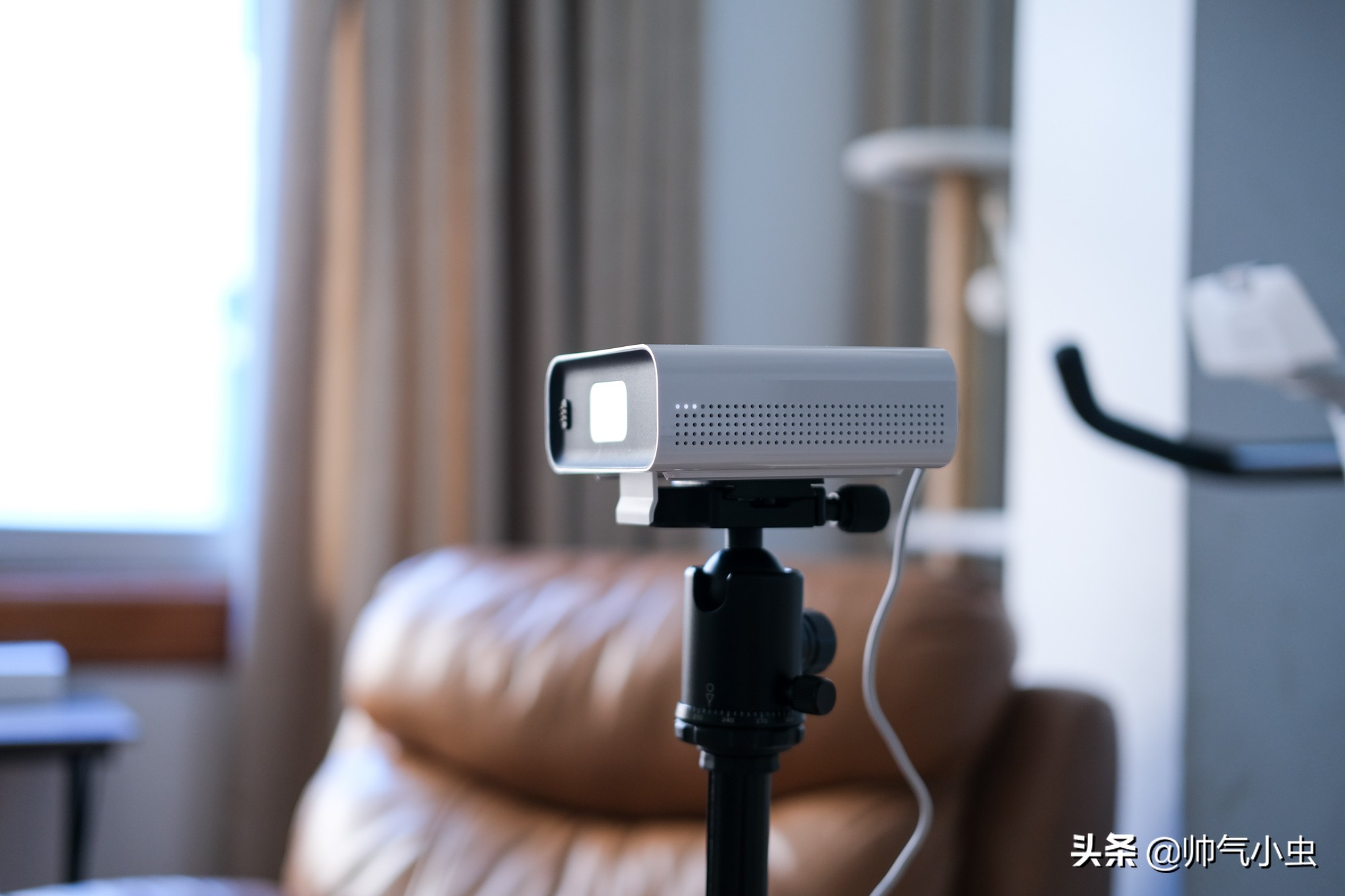 天猫精灵测评投影仪,天猫精灵小红盒投影仪测评