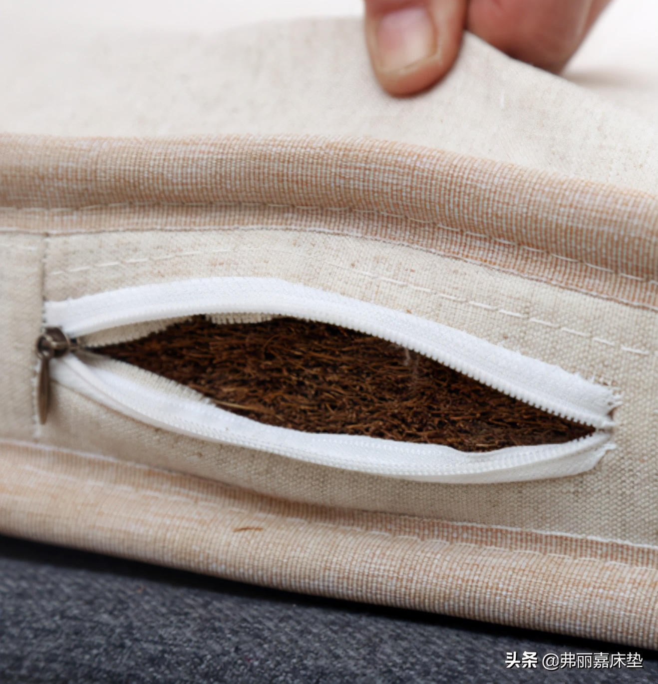 功能床垫与普通床垫的区别在哪,品牌床垫与普通床垫有什么区别