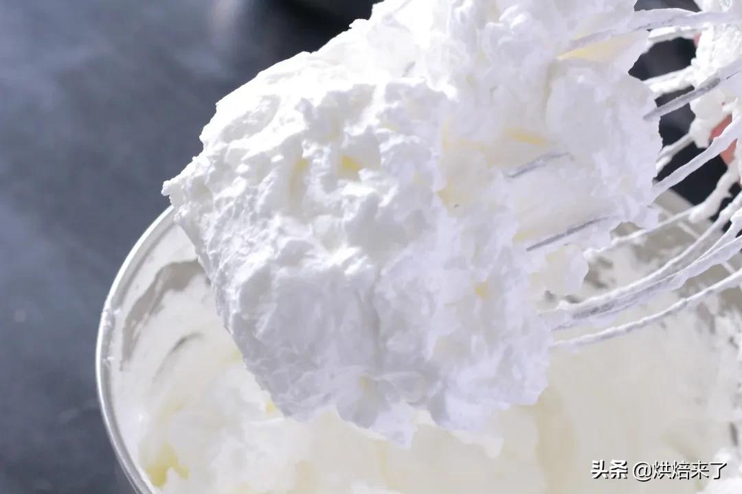 烘培蛋白打发技巧,烘焙打发蛋白图片讲解