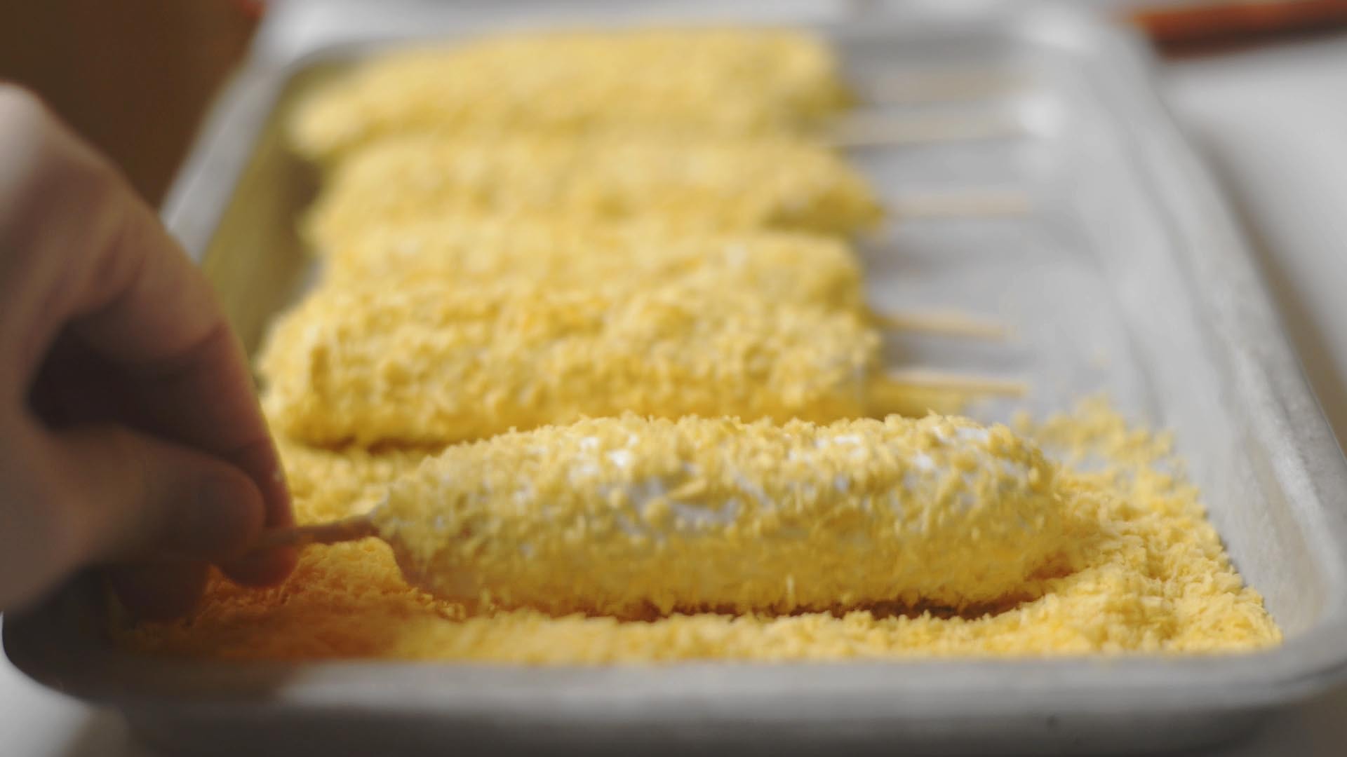 炸鸡排三明治、炸香肠怎么做，炸过的油处理方法