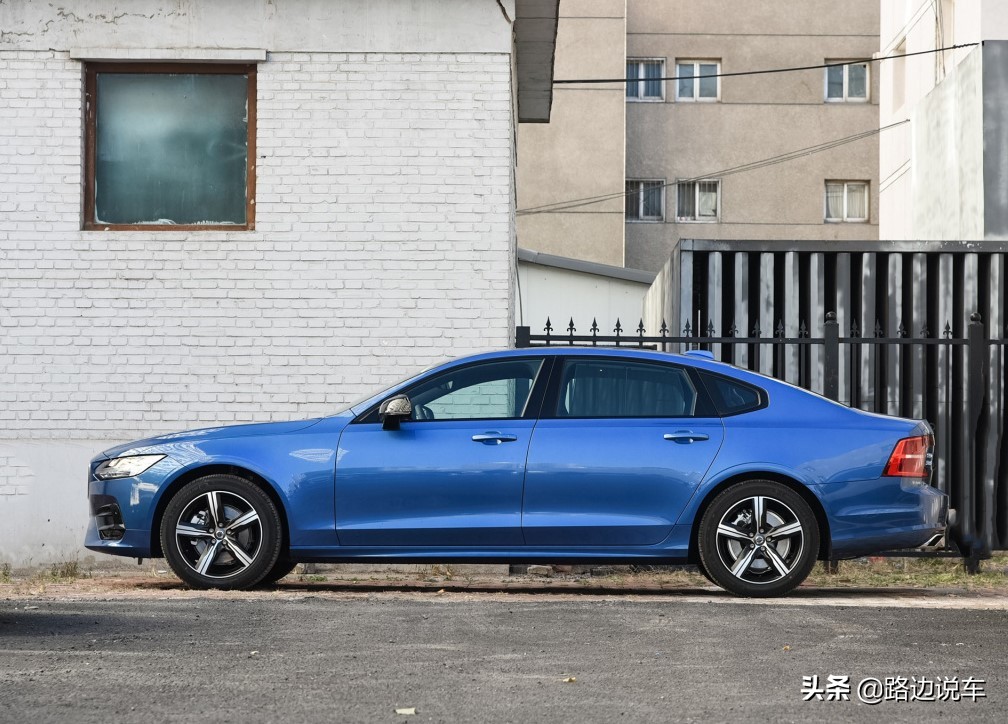 放弃宝马525选择奔驰e260,放弃了宝马5系最后选了凯迪拉克