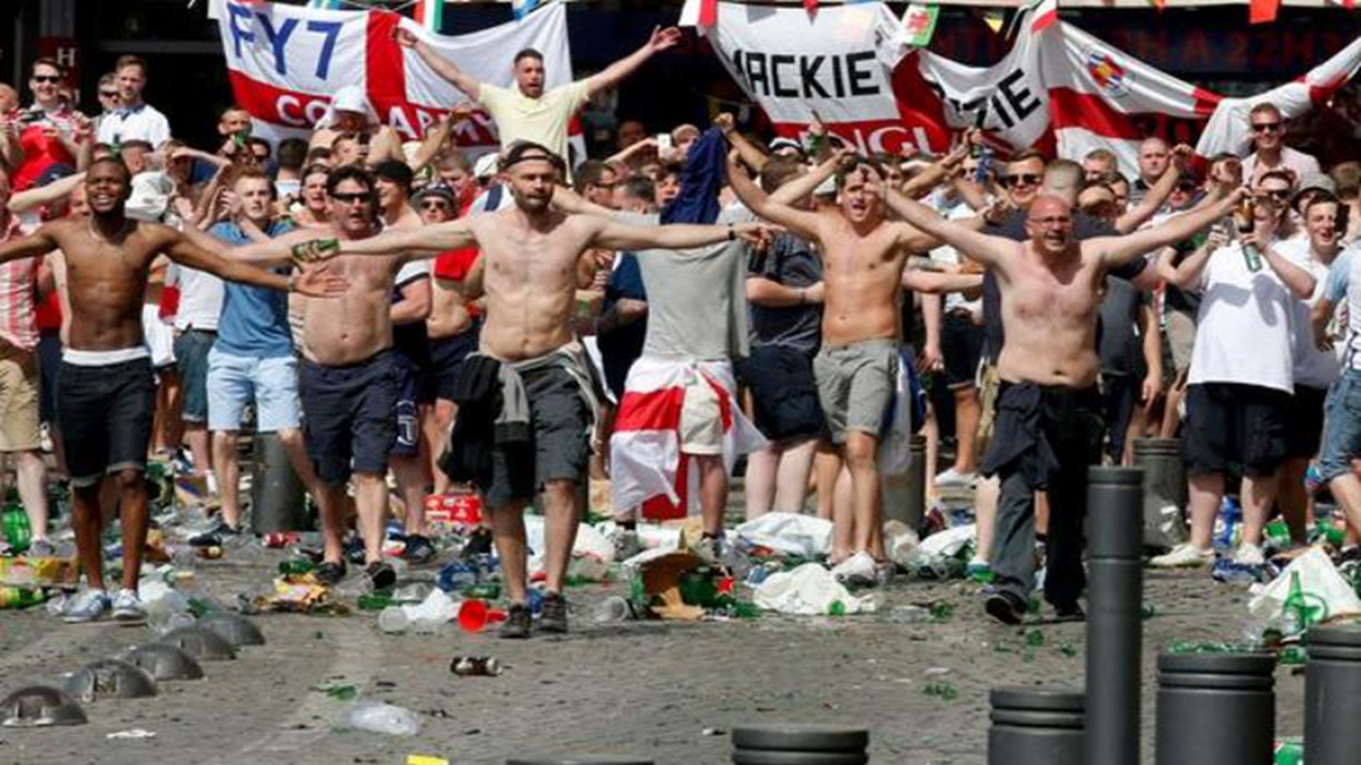 俄罗斯足球大战视频,俄罗斯足球打群架