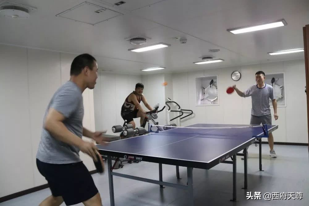 海员的真实生活和工资,90后海员航行5万海里