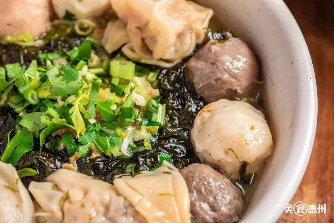 麦地这家“小香港”，藏着45年的正宗港味！一到饭点就满座.