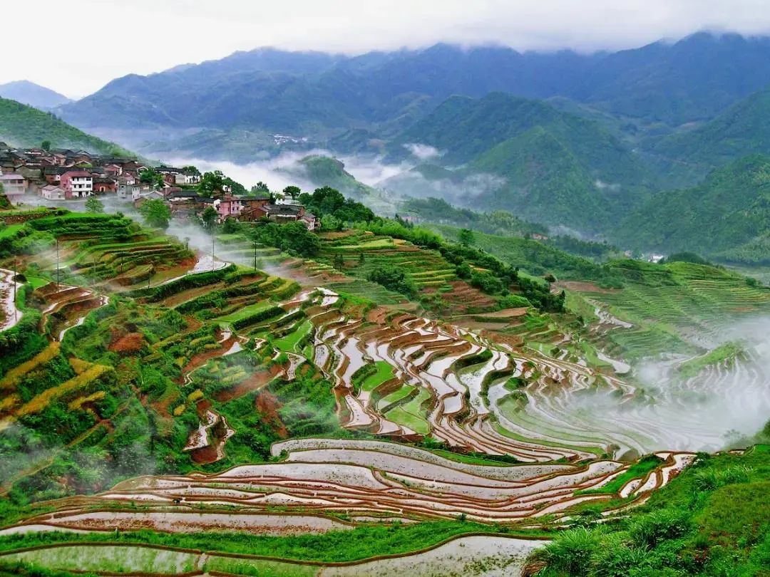 藏在崇山峻岭深处的世外桃源,藏在深山老林里的世外桃源