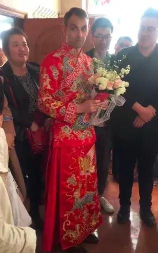 接亲堵门游戏需要提前告诉伴郎吗,新郎接亲堵门游戏大全教程