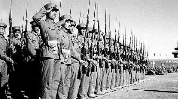 1985年百万大裁军,铁道兵领导不服,*小平邓**回应:头头不通调头头