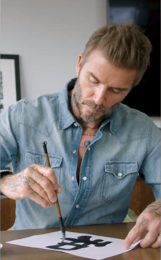 贝克汉姆最新祝福,47岁贝克汉姆亮相看台帅气依旧