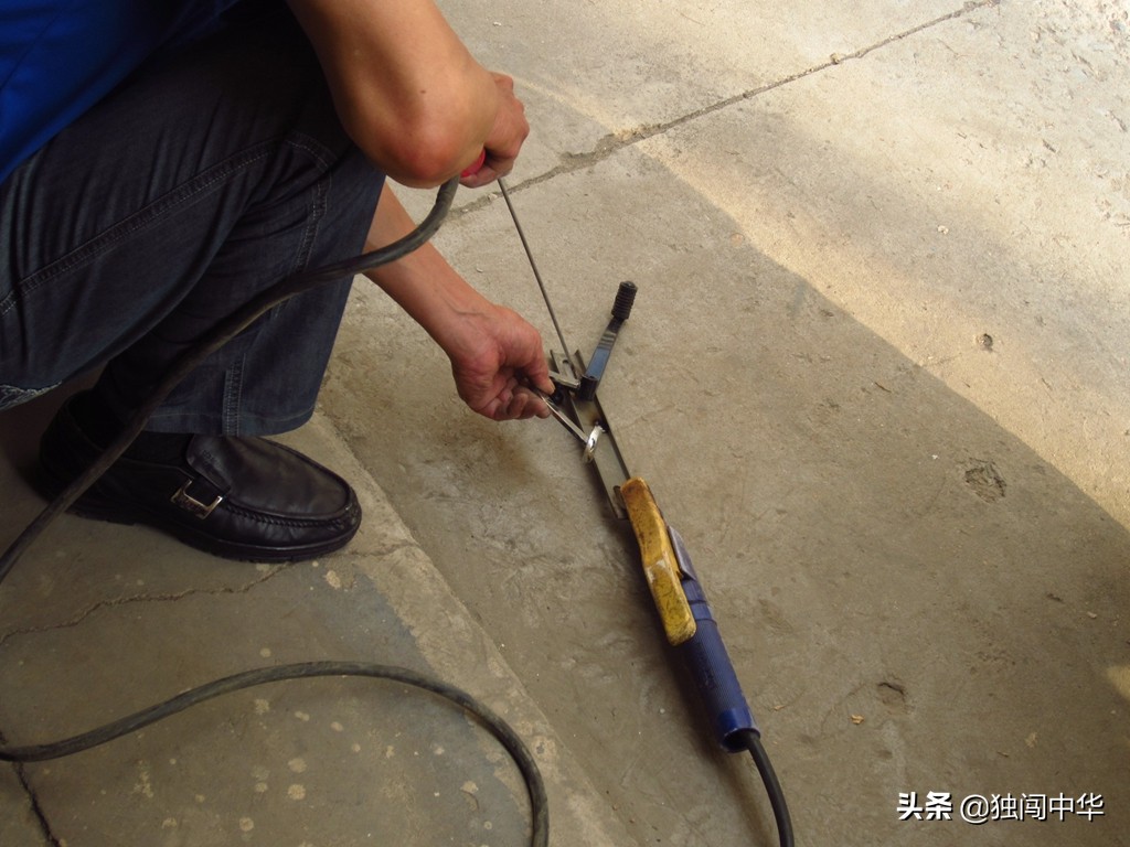 脚舒服了，鞋面也干净了---银钢悍路者300偏三轮换挡杆改前后踩