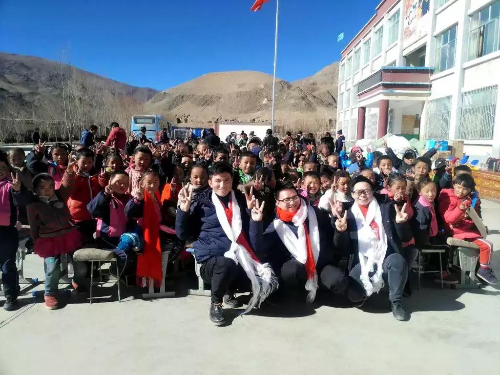 马云收废品搞笑视频,马云最后一百万做了什么