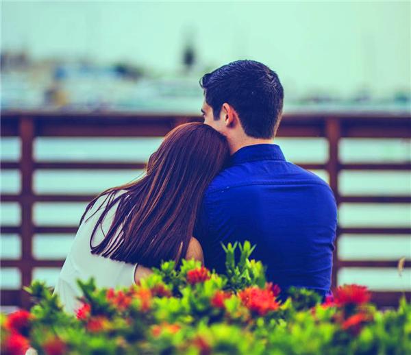 别人瞧不起你的时候会伤心,别人瞧不起你会有哪些表现