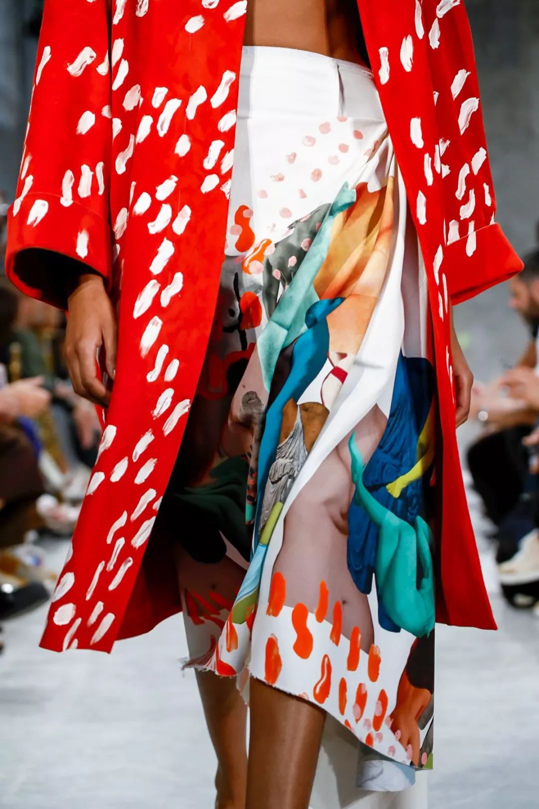 2019春夏4大流行趋势照着穿美到哭,今年秋冬流行这样穿时髦又温暖