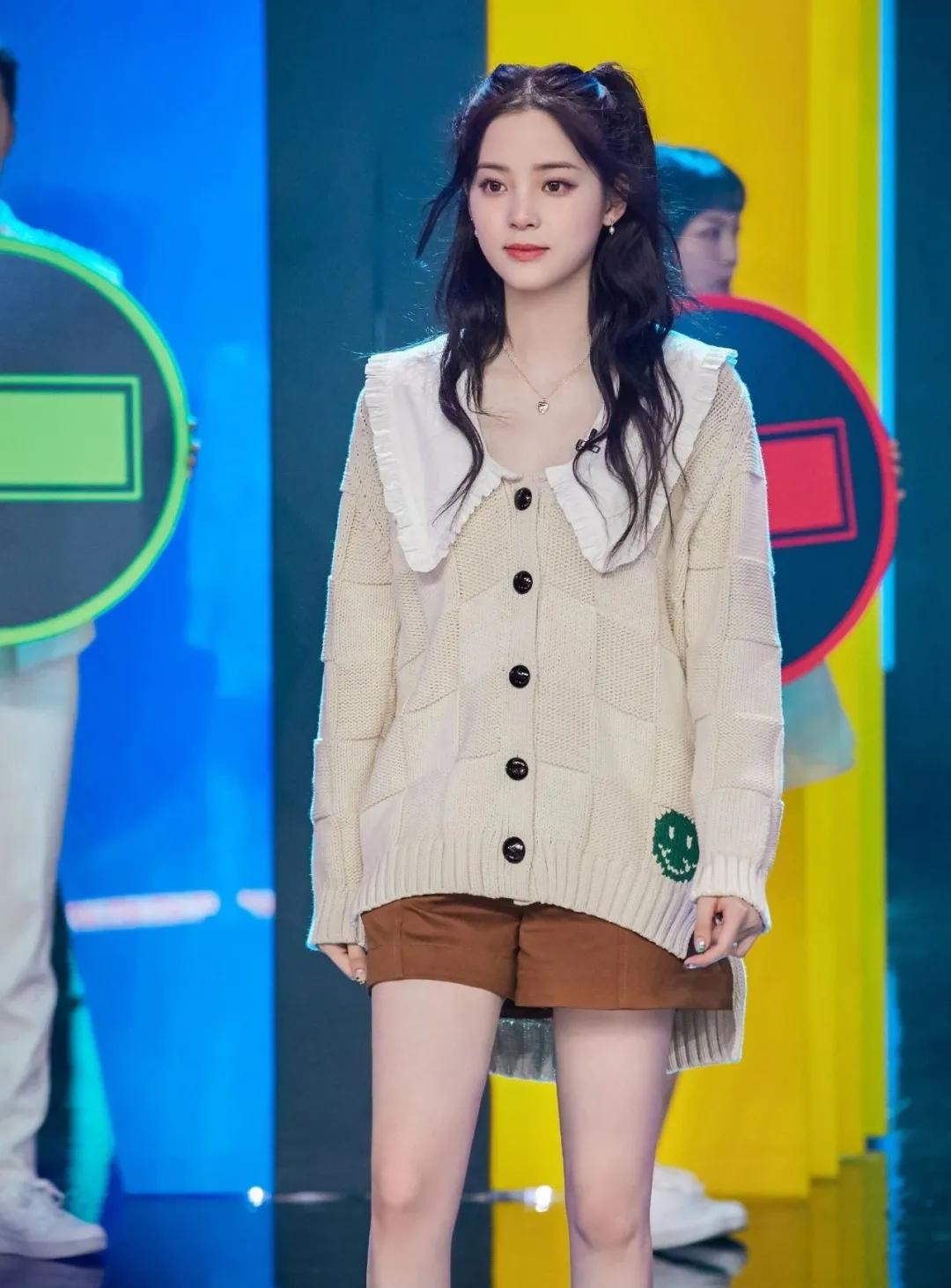 明星同款针织衫日常穿搭,秋天衣服推荐女毛衣