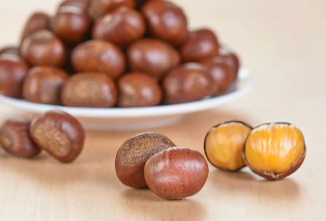 Foodie君亲测,专注19年现炒栗子的粒上皇,名不虚传!