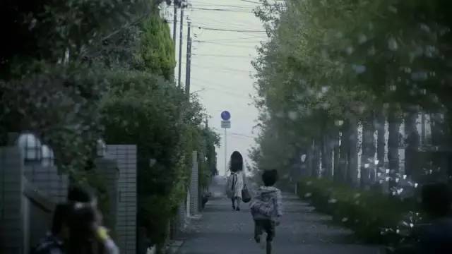 笤帚戳*体下**,血流不止、处女膜受损,8岁女童的校园之殇