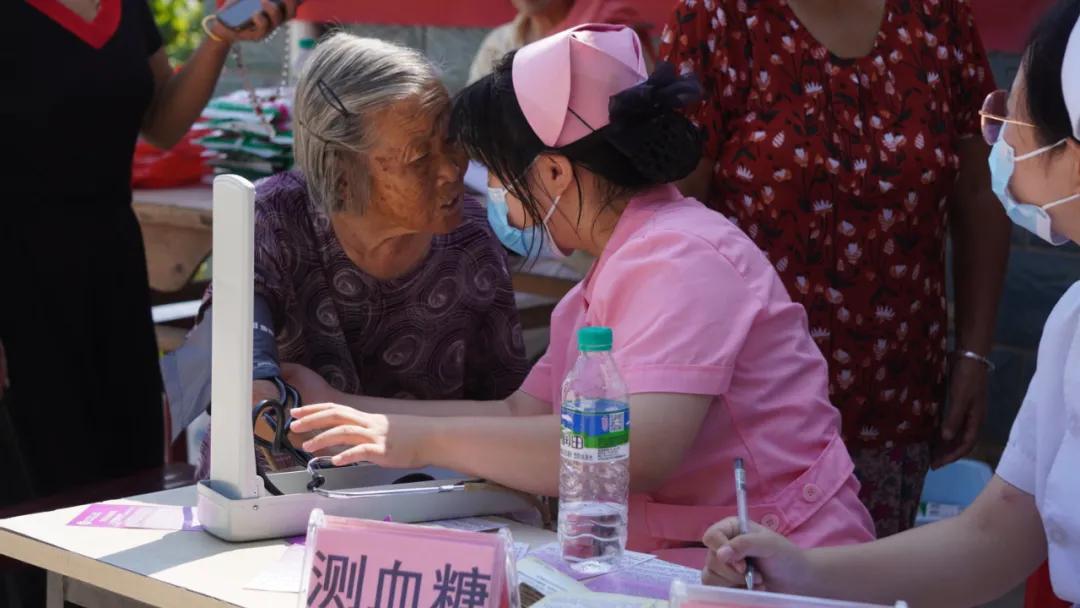 江西省乐平天湖医院(乐平第二医院)开展大型义诊活动