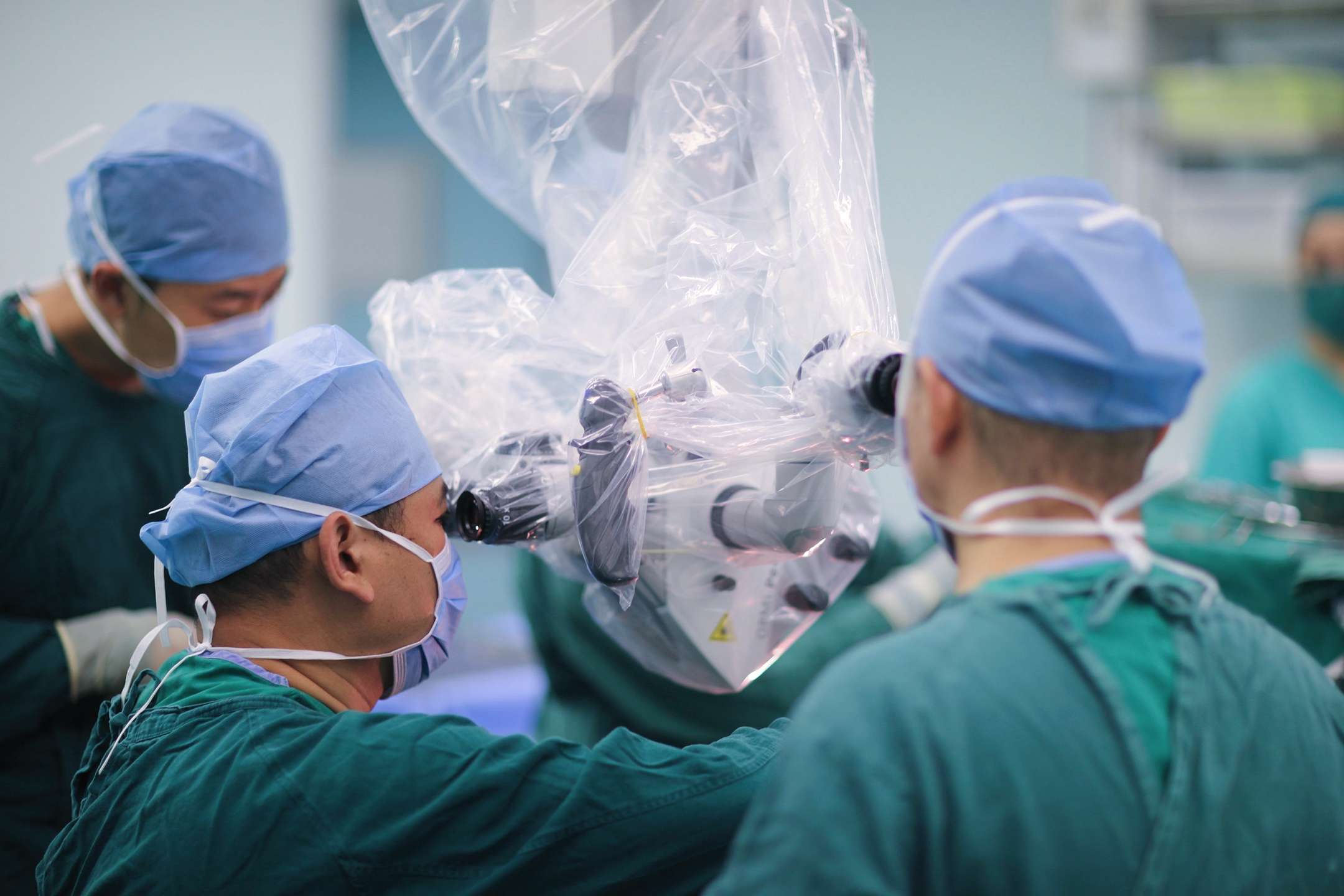 脑膜瘤开颅手术一般几小时,交通事故开颅手术定残程序