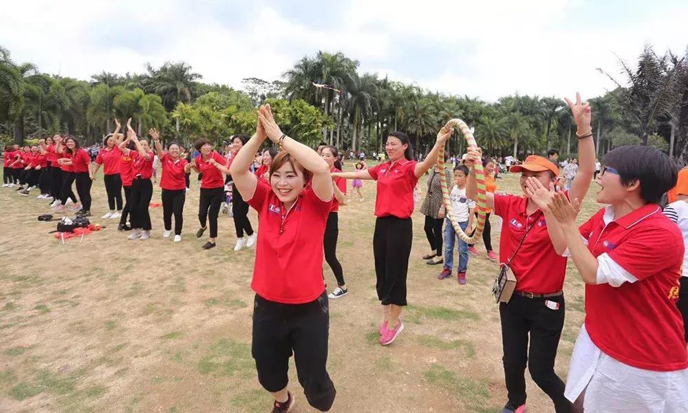 巨邦清明献花丨人间四月无心芳菲，上山看总设计师改革大步豪迈