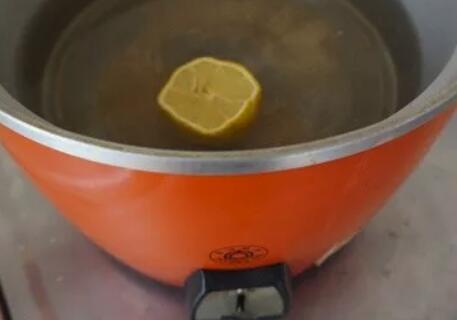 去除电饭锅污垢的小妙招,怎么去除电饭锅锈最好方法