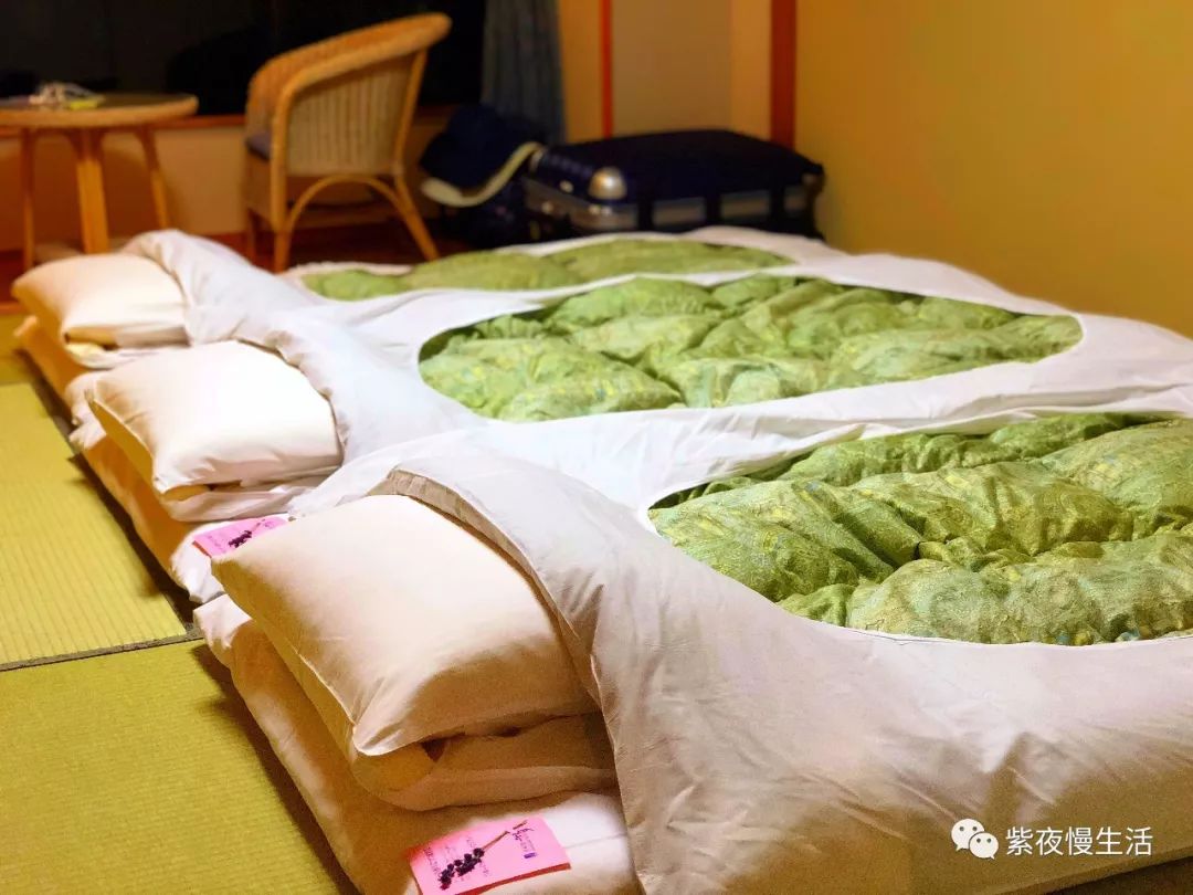 未见富士,幸运依在-秀峰阁湖月