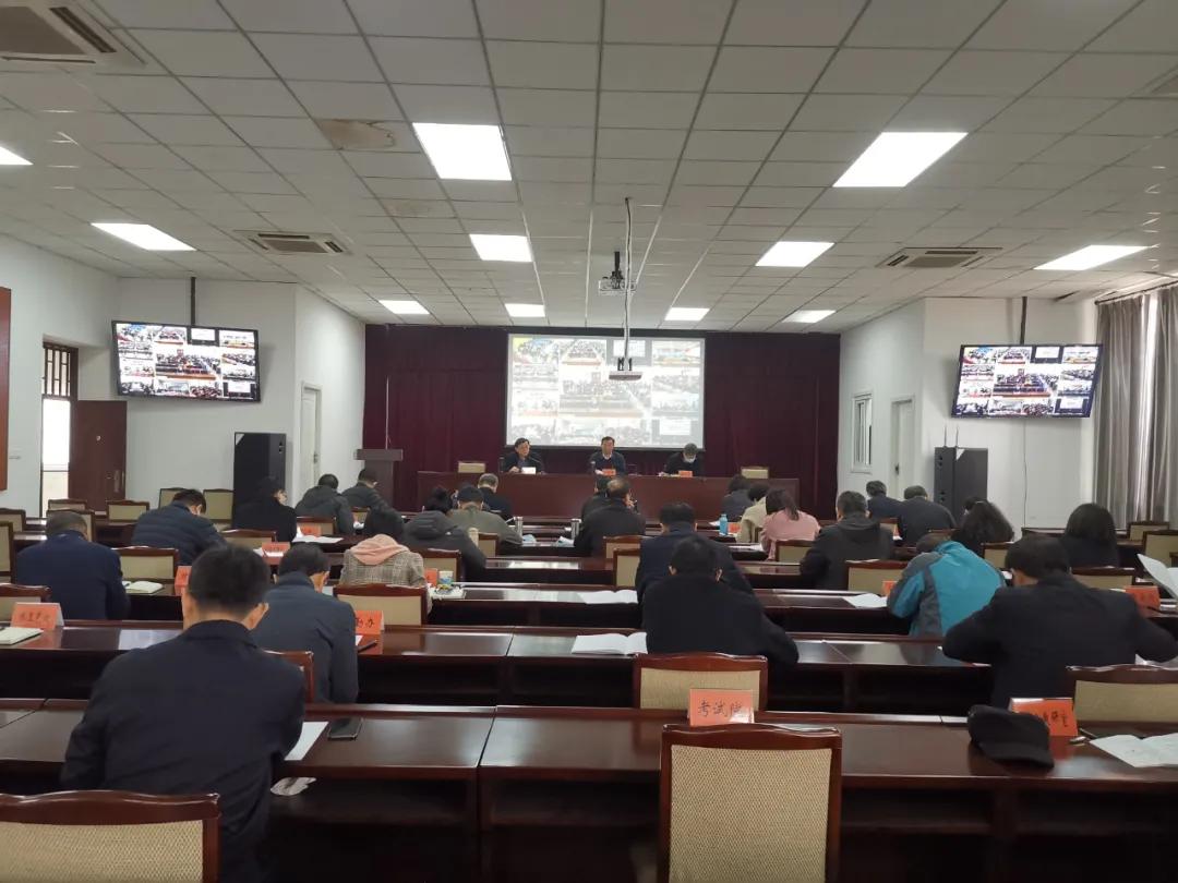 教育局表彰大会获奖校长发言稿,路北区领奖