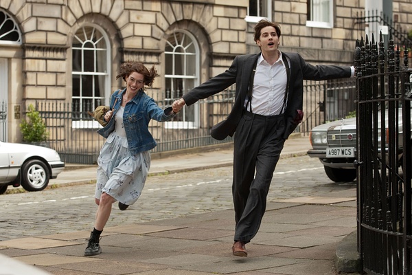 看安妮日记带来的启发,安妮海瑟薇看电视剧